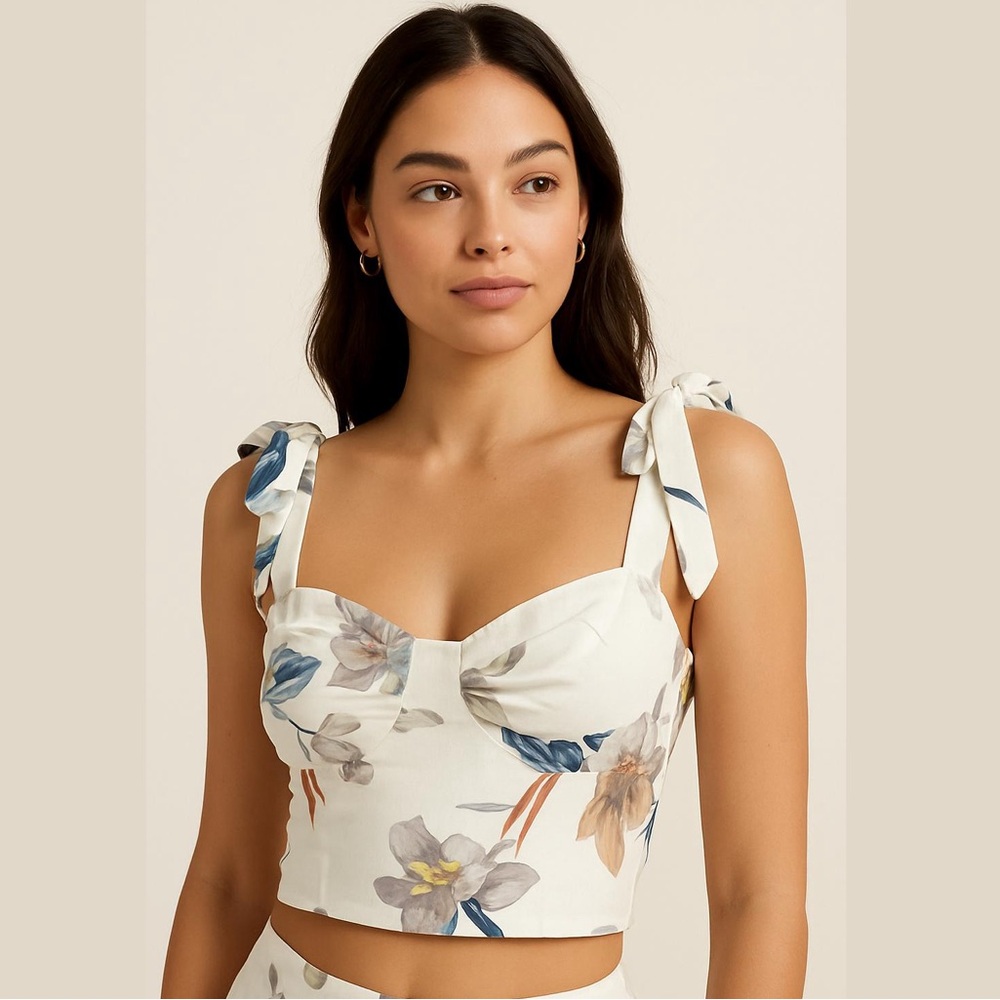 ** Style Rack Ivory Floral Cropped Top with Tie Shoulder Straps Size S